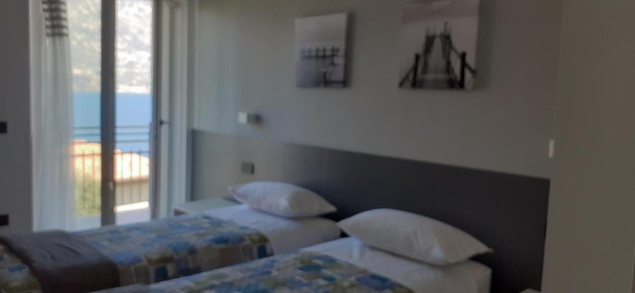 Appartamento Leccino Malcesine Bagian luar foto
